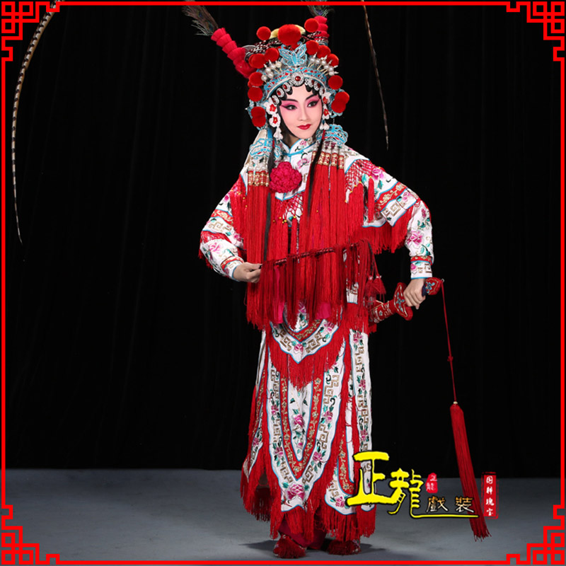 日照刀马旦改容战父 软绉镶边女改良靠